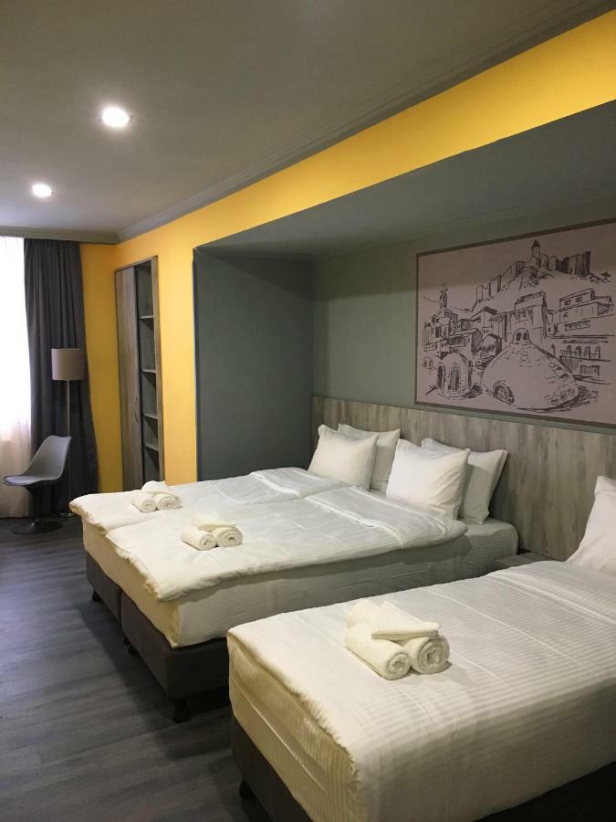 Atoneli Hotel Tbilisi Ngoại thất bức ảnh