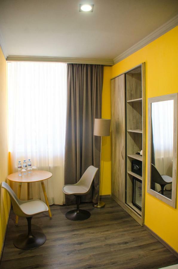 Atoneli Hotel Tbilisi Ngoại thất bức ảnh